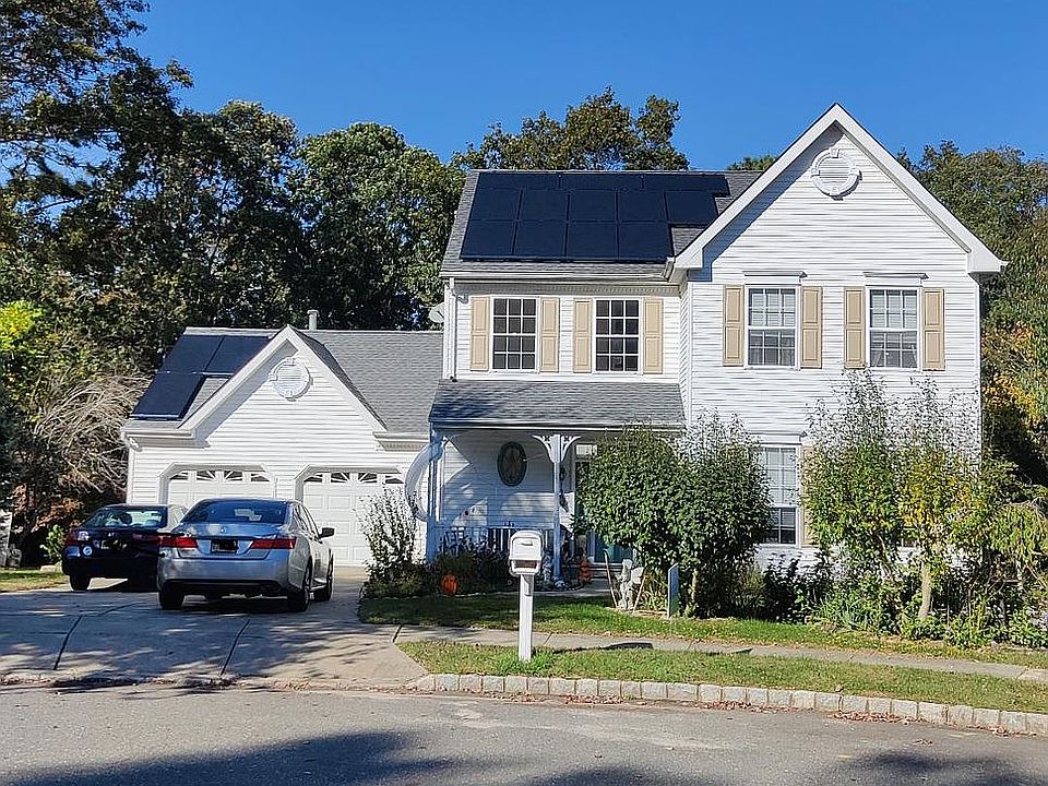 2nd image of 5 Hickory Ct