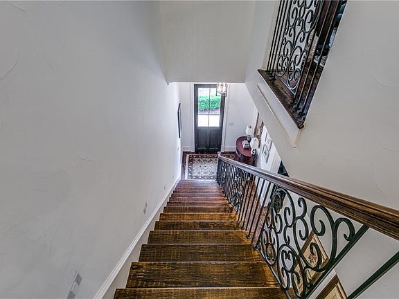 4th image of 4608 Abbott Ave Unit 103