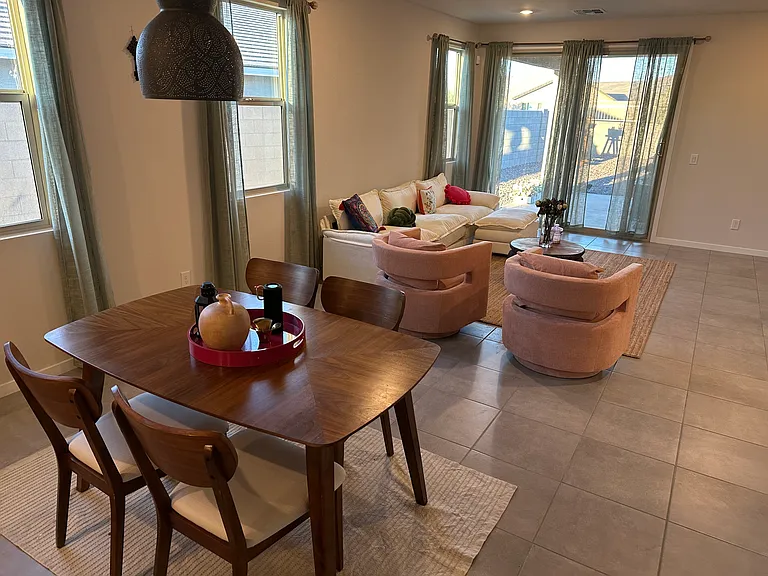 S 71st Dr — Photo 2