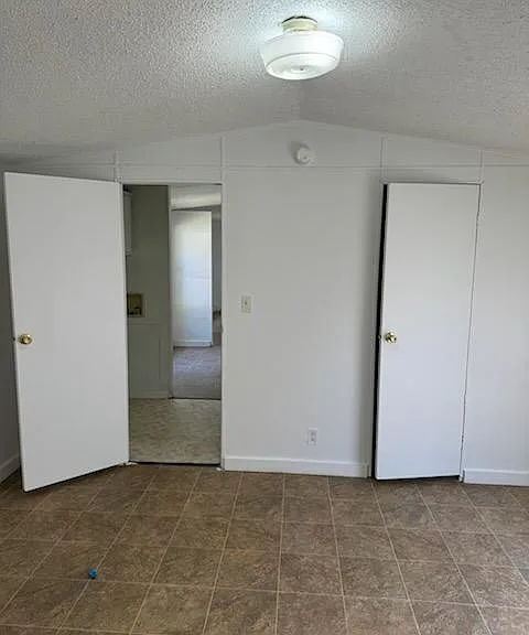 525 Kudzu Loop — Photo 1