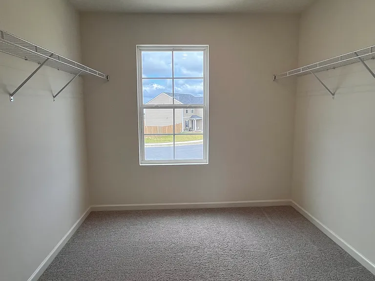 235 Isabella Way — Photo 8