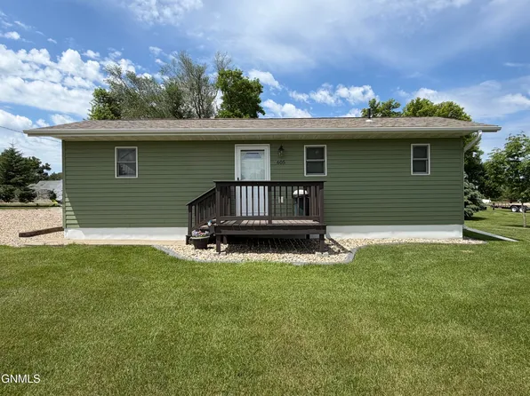 605 3rd St, Marion, ND 58466