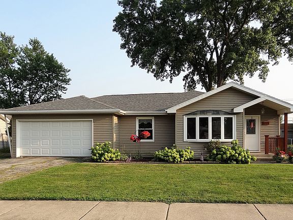 2nd image of 6725 W 88th Pl
