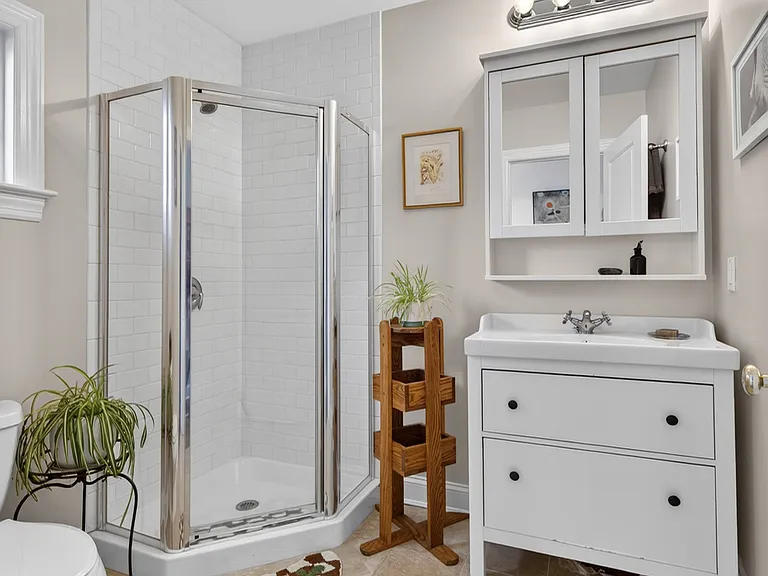 Full bath on the first floor