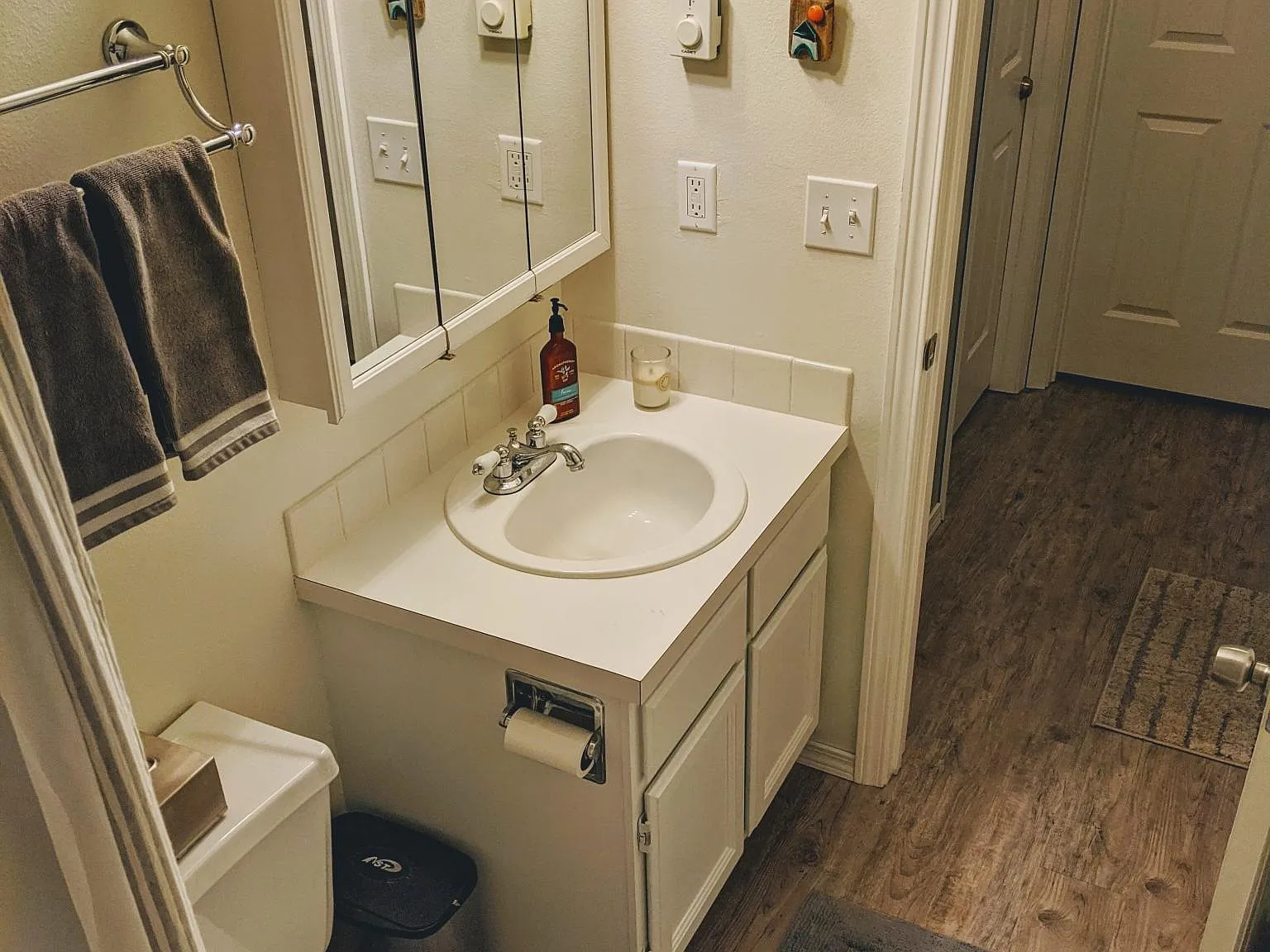 1002 W 7th Ave — Photo 3