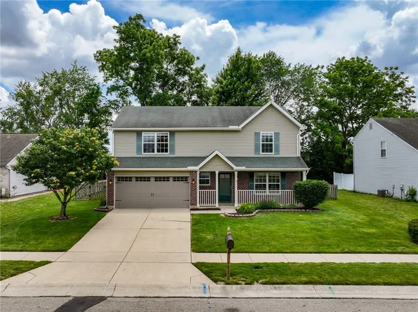 1310 Shannon Ln, Xenia, OH 45385