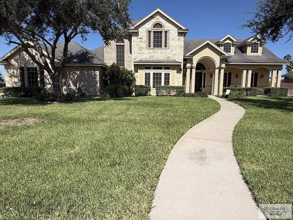 3 bed, 2.5 bath, 2937 sqft, $3,000 — Photo 1