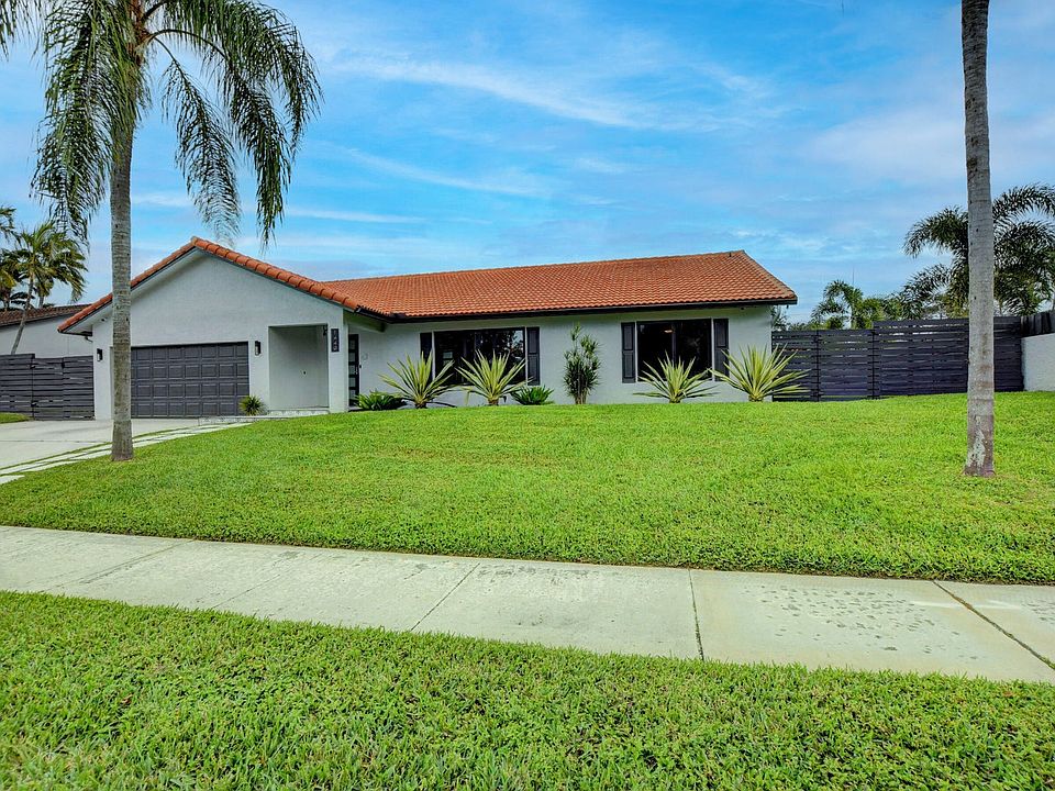 1st image of 1440 NW 12th Way