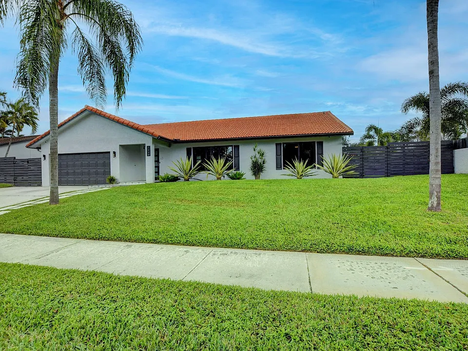 1440 NW 12th Way