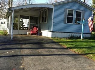 3 6th St, Brookfield, MA 01506