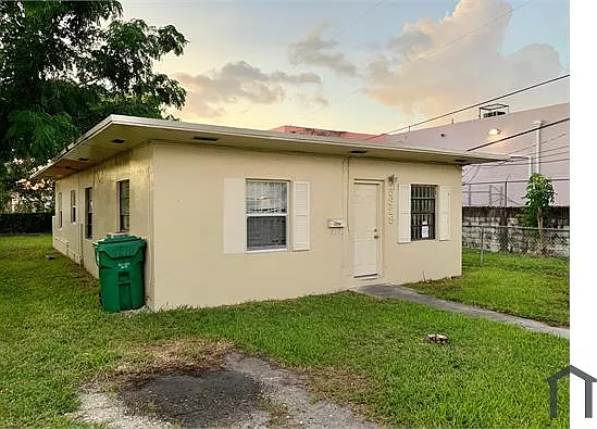 4 bed, 1200 sqft, $3,233 — Photo 4
