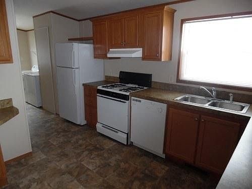 5th image of 5002 Eisenhower Dr