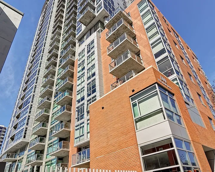 800 The Mark Ln #1807 — Photo 27