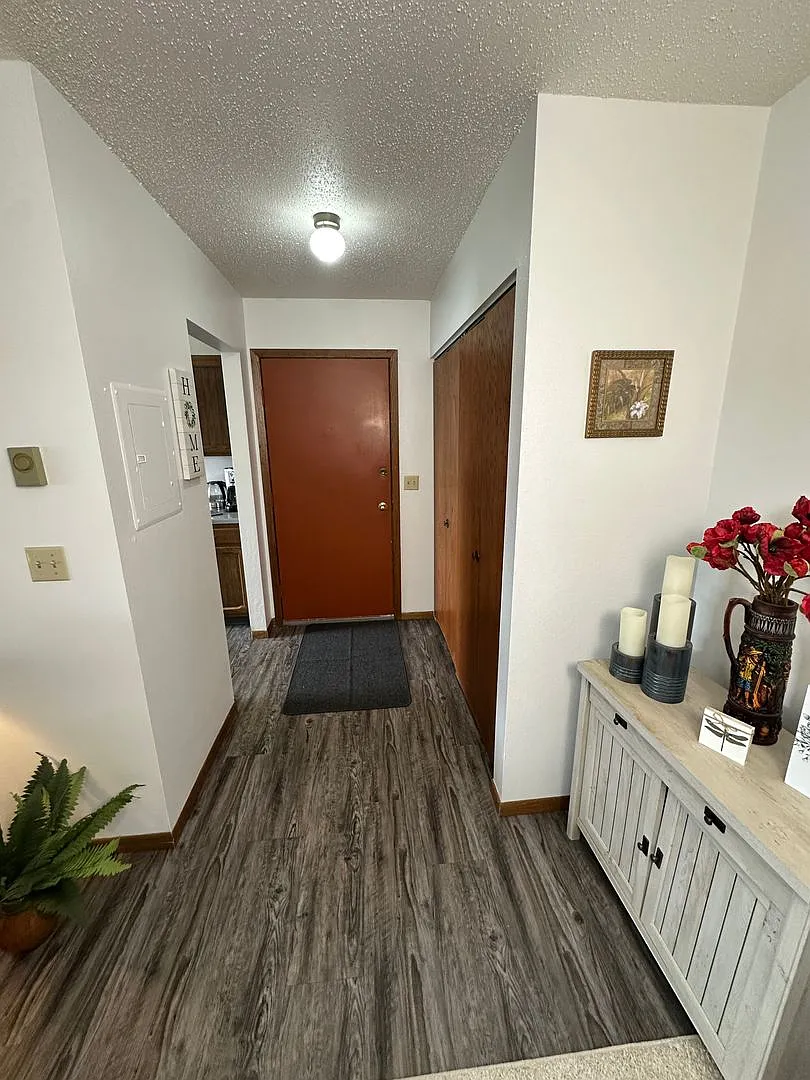 Welcome to your new home at 1358 12th St N! — Photo 1