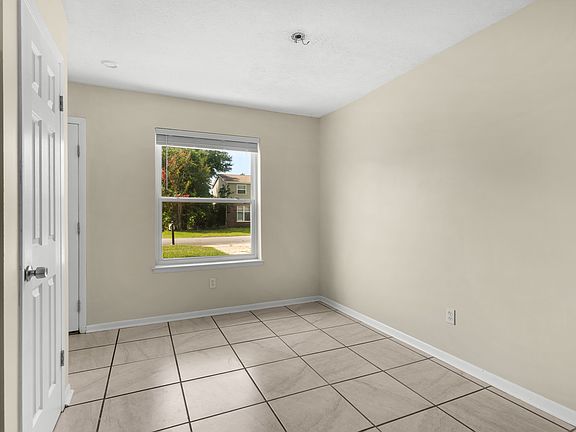 Kitchen (dining area)