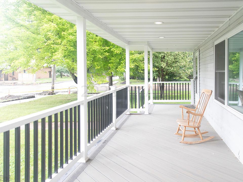 132 3rd Ave NE, Mayville, ND 58257 Zillow