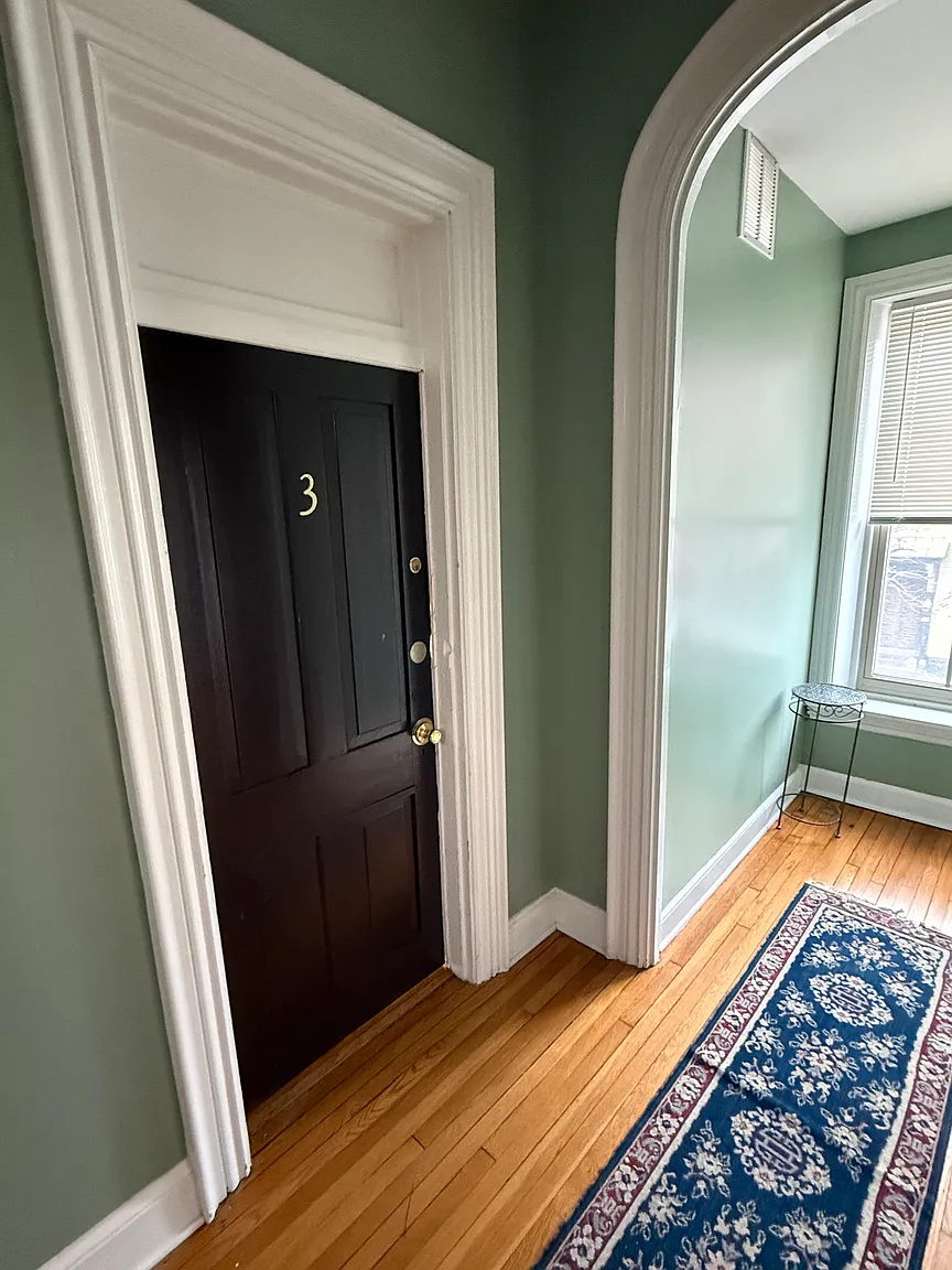 50 E Main St APT 3 photo 1