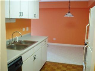 4th image of 2640 Pirates Cv APT 4