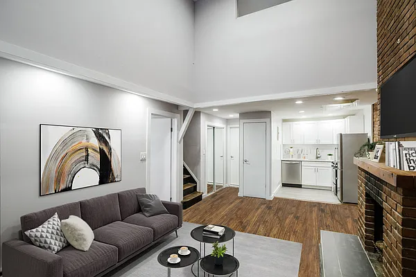 Rented by MNS | media 5