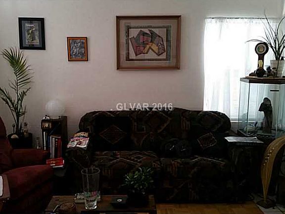 5th image of 7739 N Beverly Hills Dr