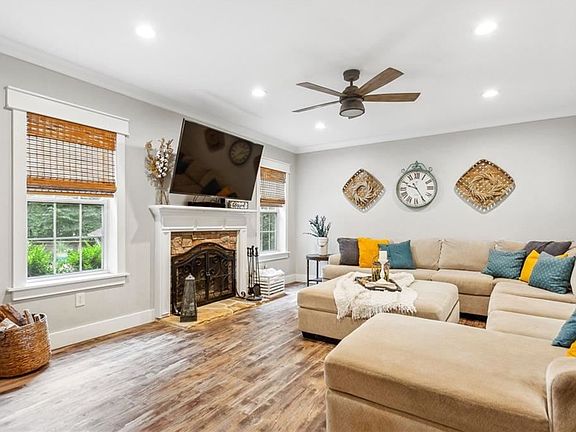 5th image of 1088 Dalesford Dr