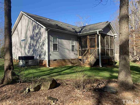 2nd image of 2313 Red Oak Ct