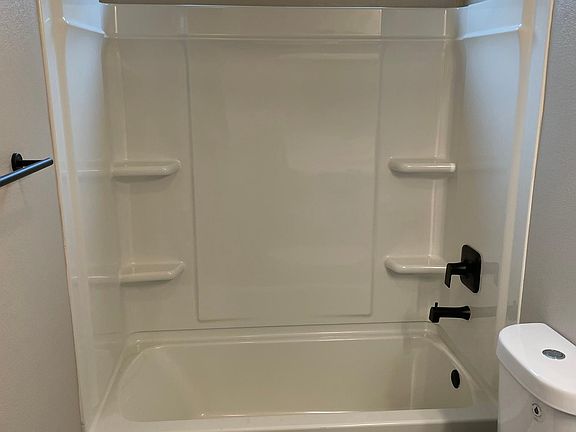 4th image of 4146 Swift Ave APT 2