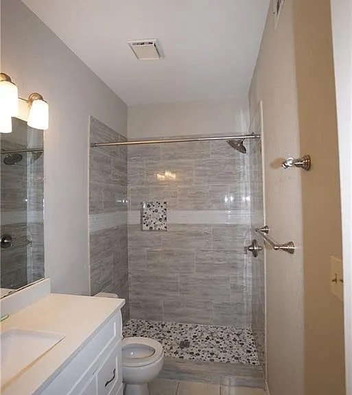 203 E 31st St #103 — Photo 20
