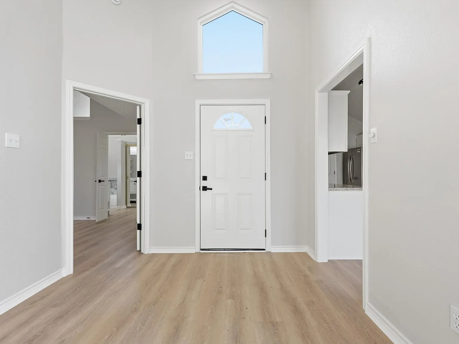 2 bed, 1535 sqft, $2,400 — Photo 3