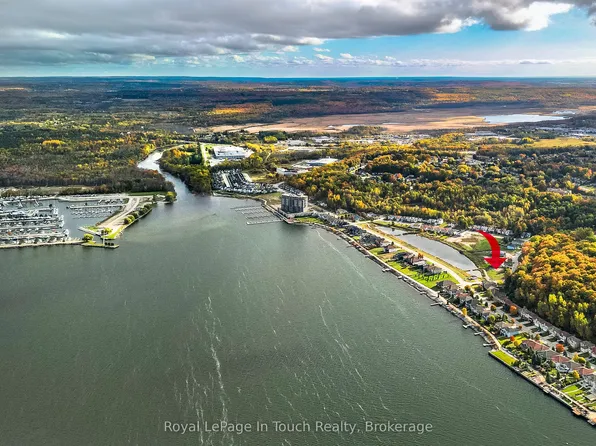 517 Taylor Dr, Midland, ON L4R 0E2