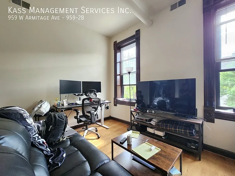 959 W Armitage Ave #2B — Photo 2