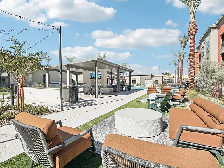 The Maddox Luxury Apartments — Photo 10