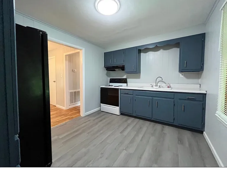 3009 Cox Ln #A — Photo 5