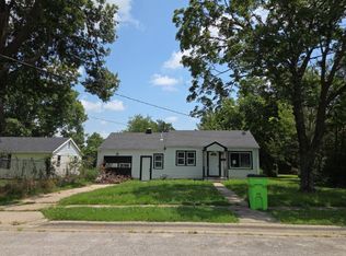 312 N Tucker St, Nevada, MO 64772