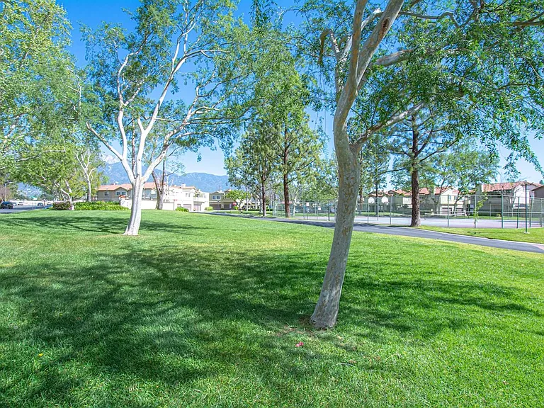 8408 Spring Desert Pl #G — Photo 27