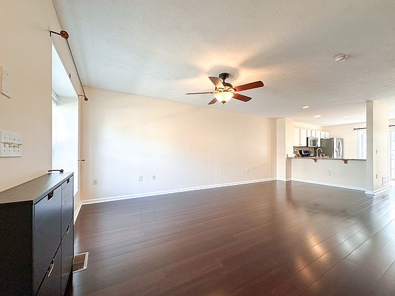 3rd image of 3801 Dowitcher Ln #67-380