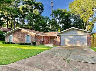 102 Waywood Dr, Jackson, MS 39212