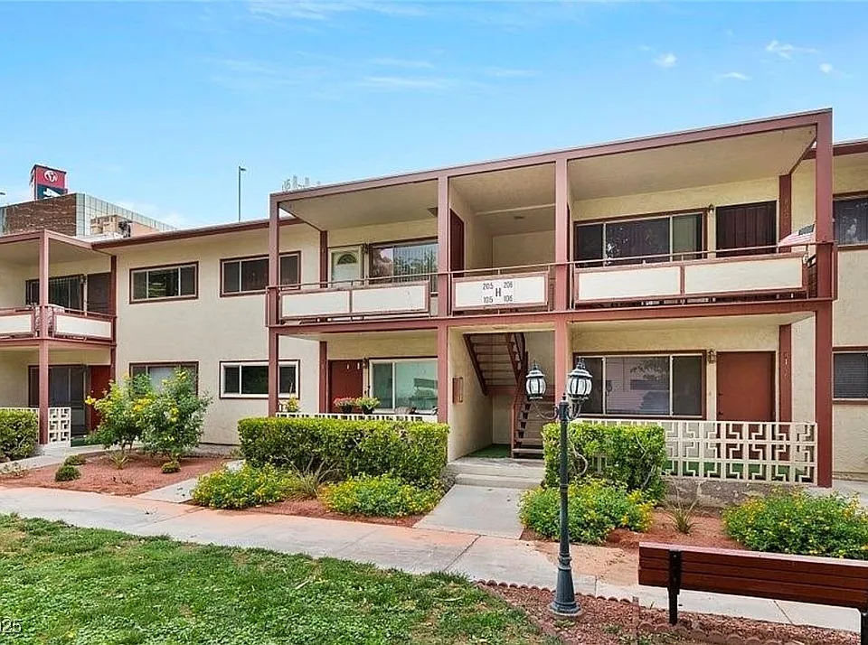 350 E Desert Inn Rd #C203