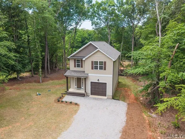 604 Tanglewood Dr, Bracey, VA 23919