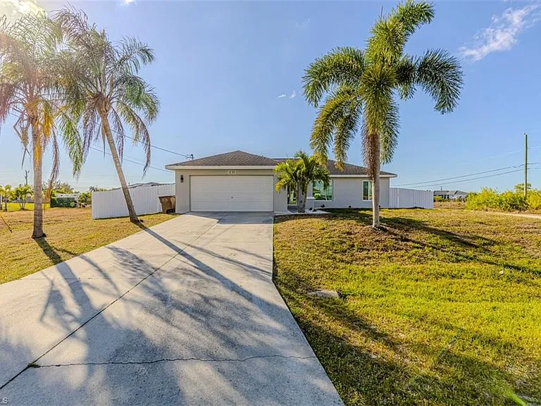 1230 NW 13th Ave — Photo 3