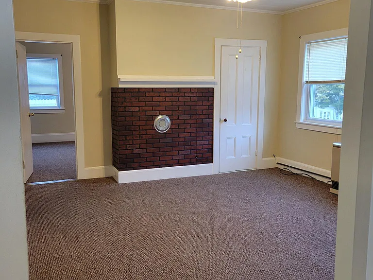 35 Plain St #2 — Photo 8