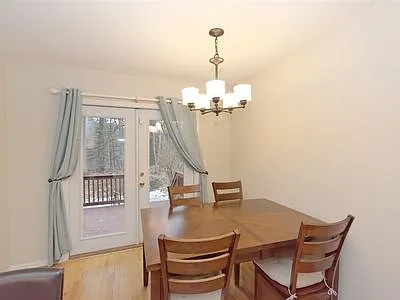 569 Highwood Cir — Photo 14