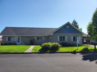 1050 NW Canyon Dr #1054, Redmond, OR 97756