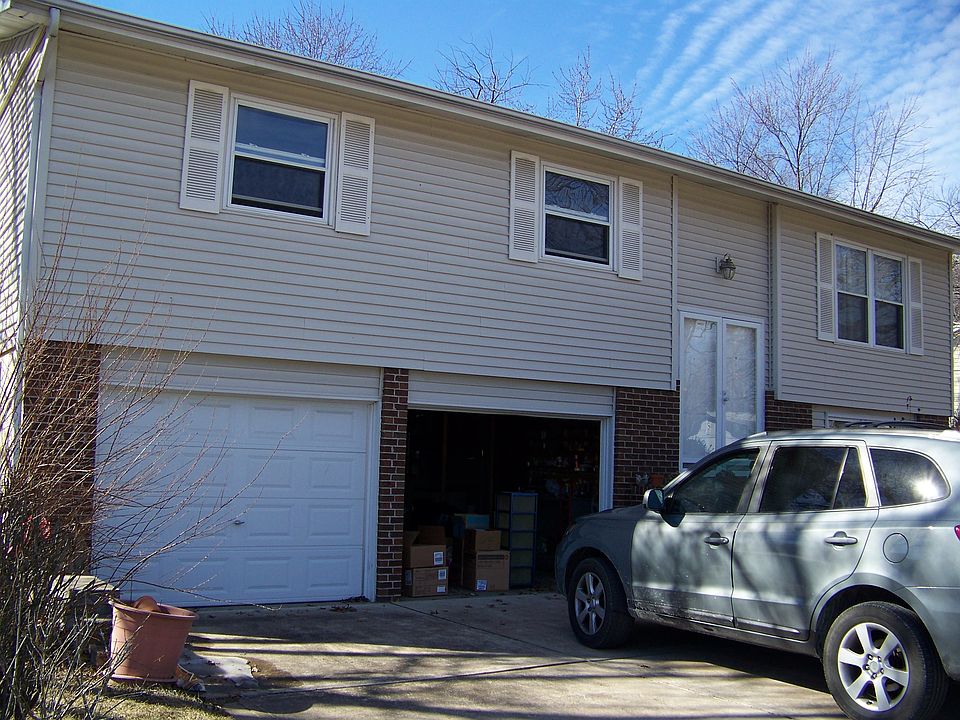 2nd image of 3500 Canterbury Dr