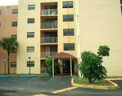 1st image of 8145 NW 7th St APT 121