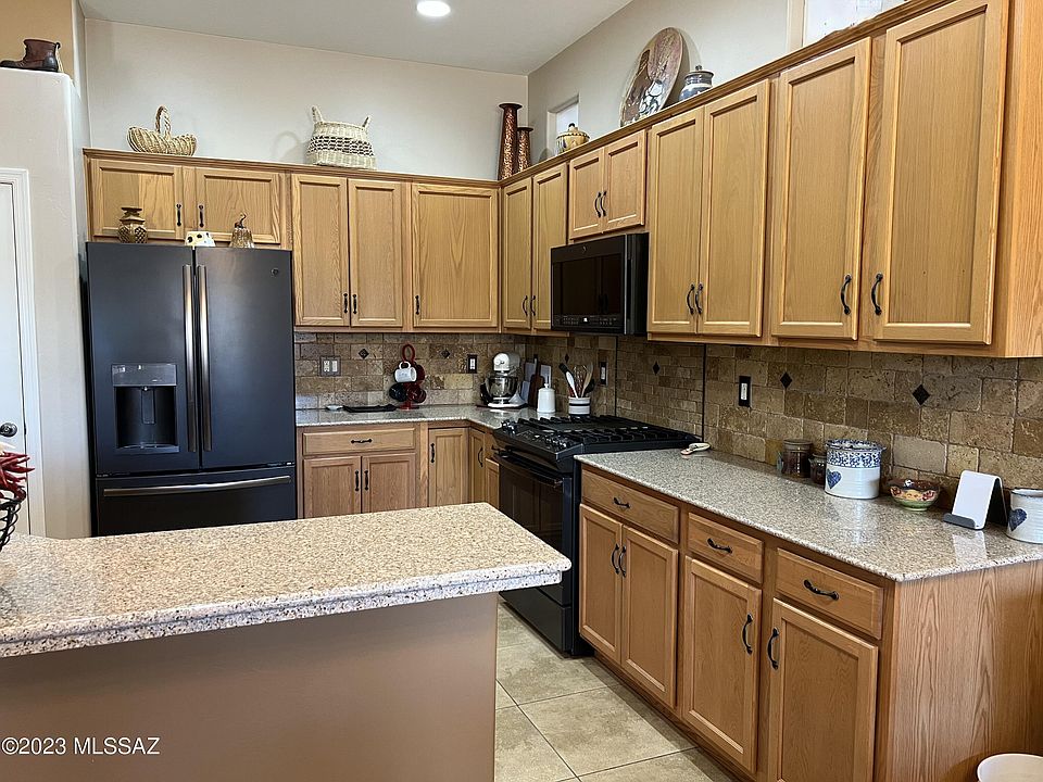 2nd image of 1041 W Bosch Dr