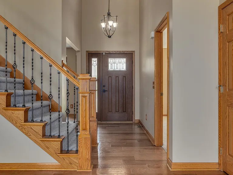 12912 Silver Spring Ln — Photo 20