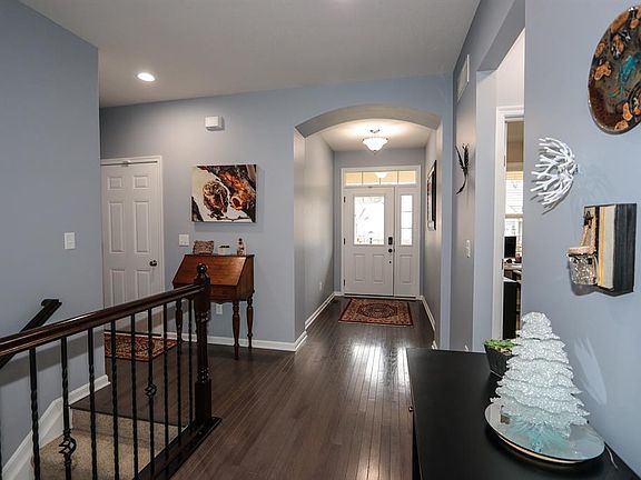 4th image of 6823 Silvertip Ct