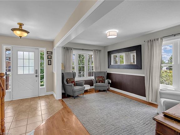 5th image of 124 Blackburn Dr