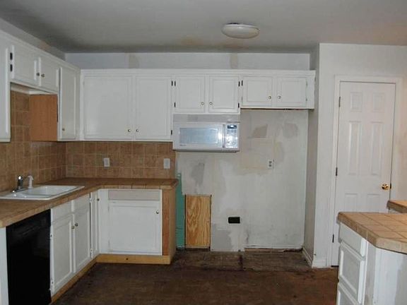3rd image of 3605 N 49th Ave